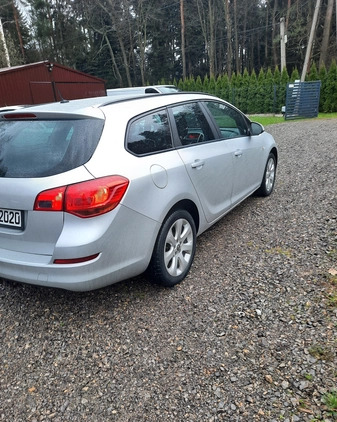 Opel Astra cena 22500 przebieg: 215000, rok produkcji 2012 z Siedliszcze małe 232